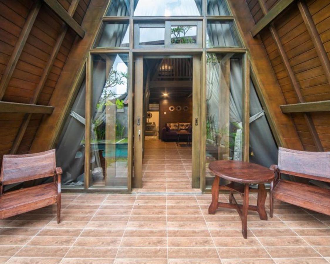 Villa Rumah Kayu Tatiya *