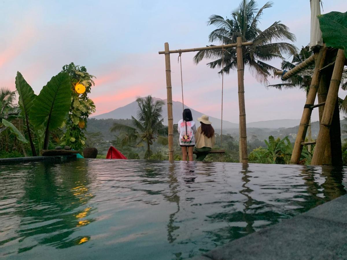 Gladak Di Uma Bali *