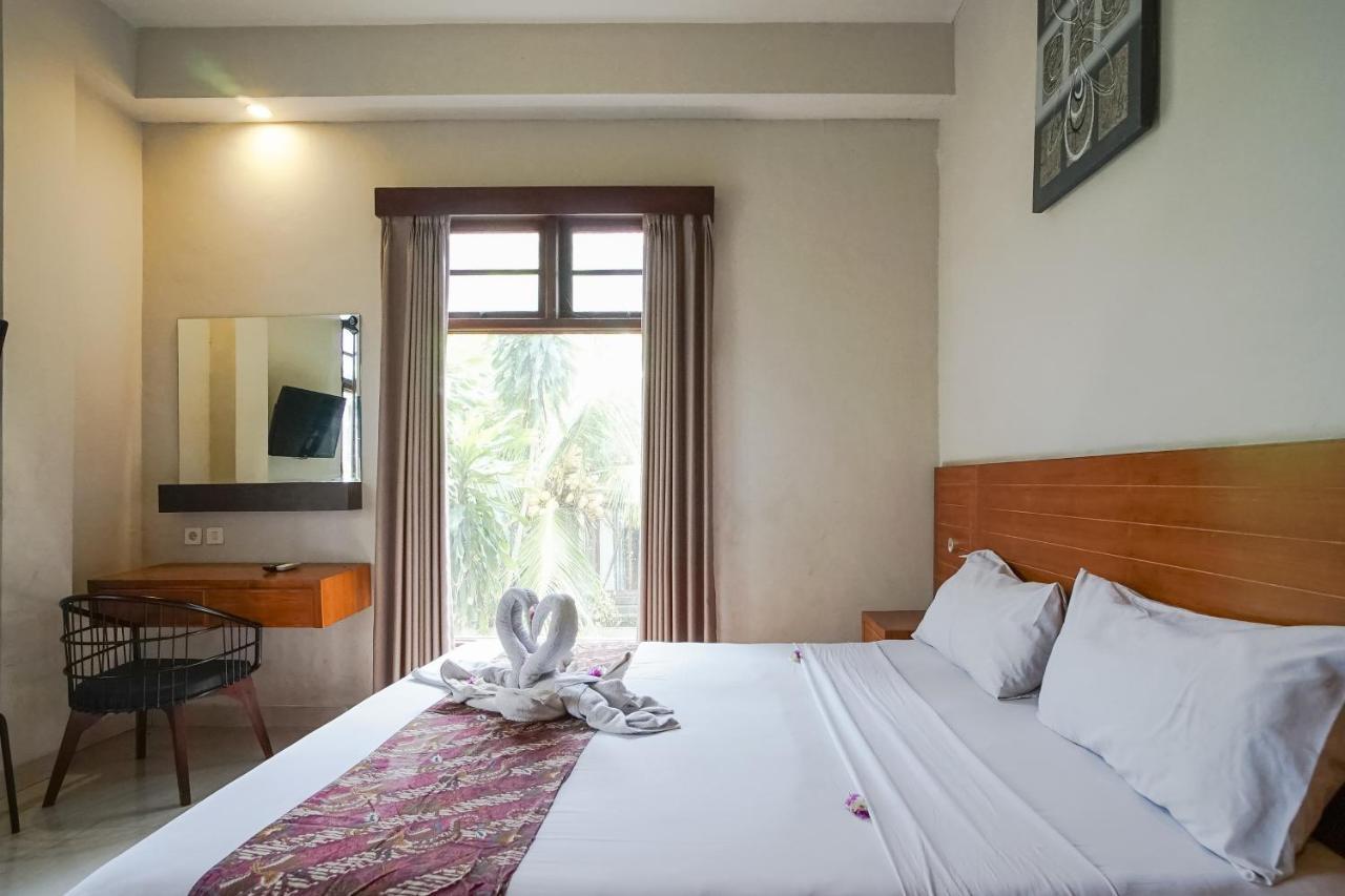 Hotel Akarsa Transit 2*
