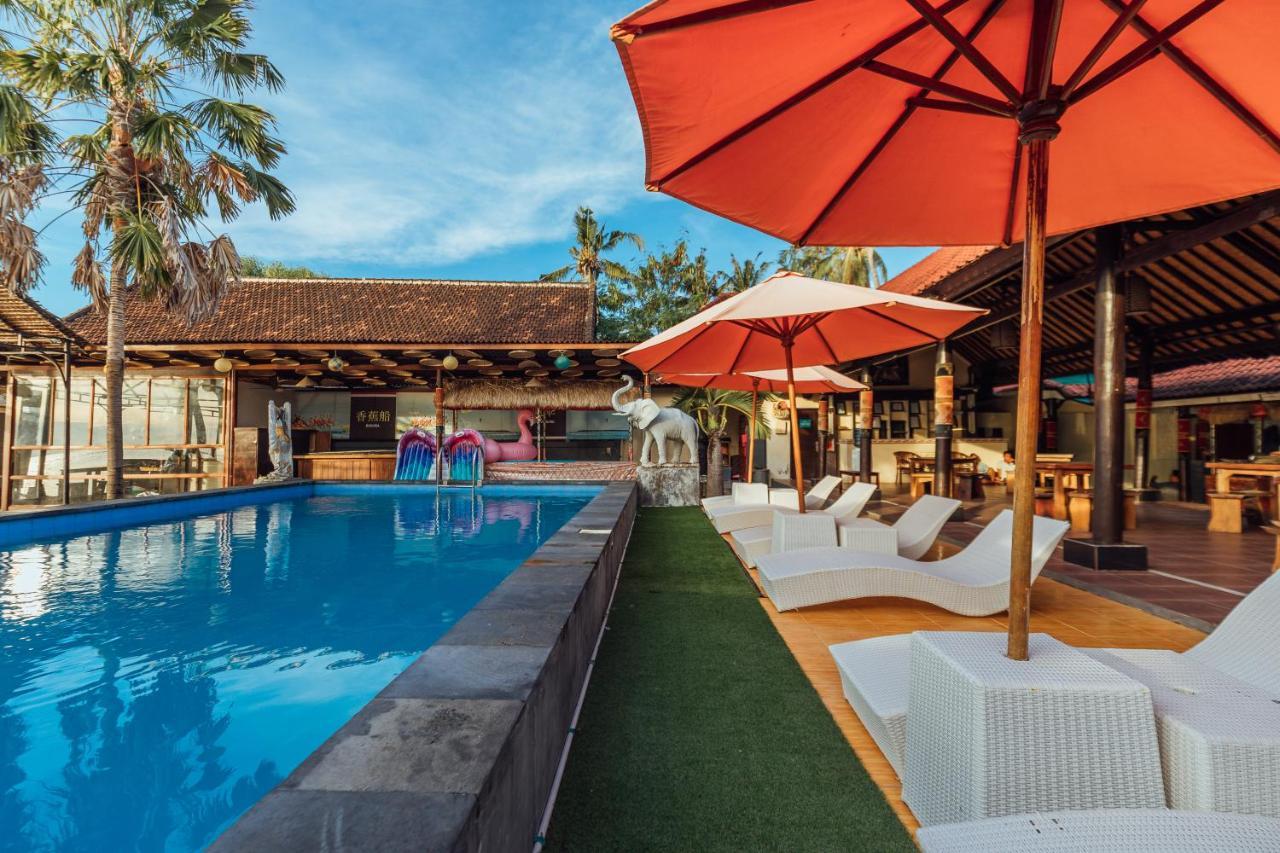 Beachfront Guest house Batununggul