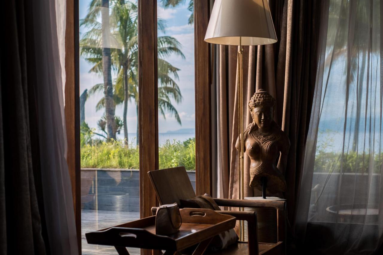 Villa Manis Beachfront *