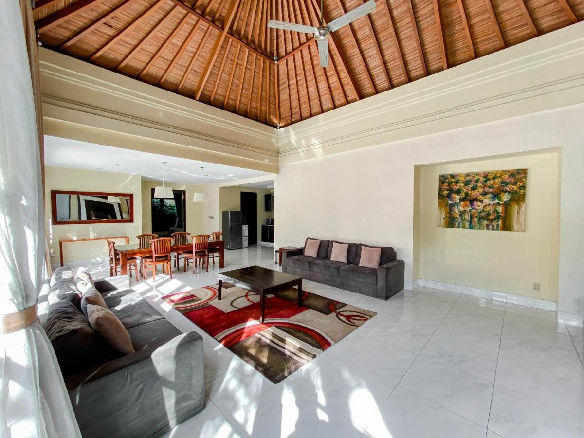 Cometa Villas By Premier Hospitality *