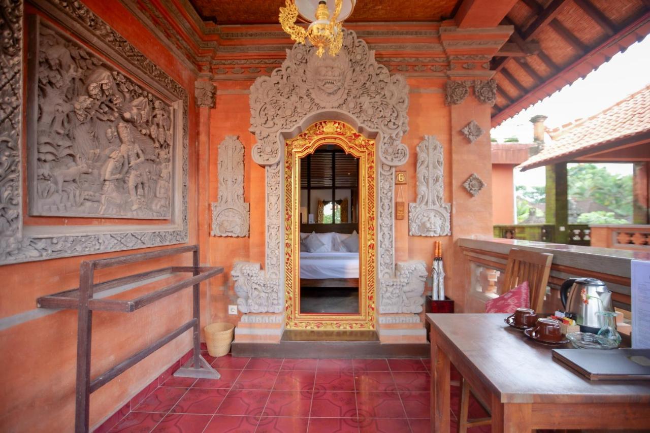 Gayatri Hotel 3*