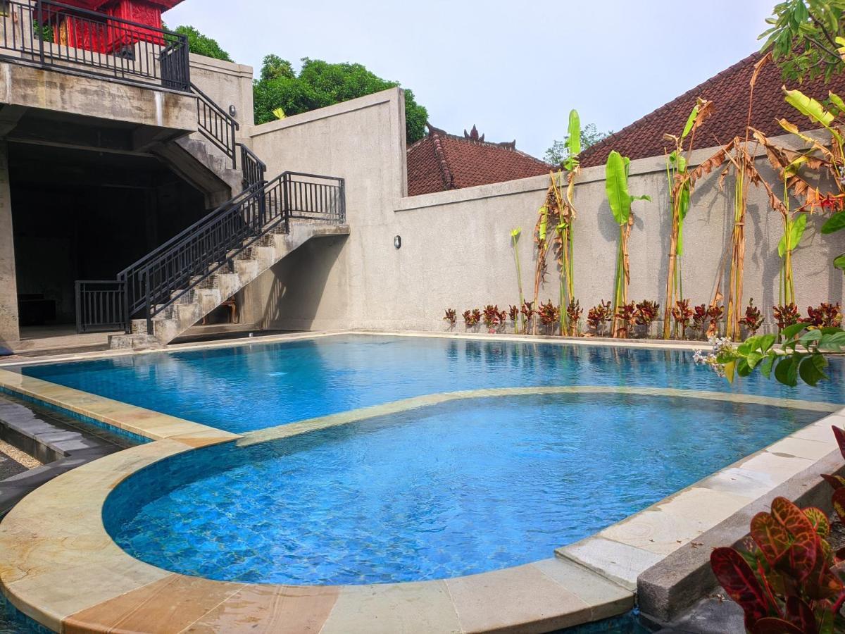 Taman Sari Hotel 3*