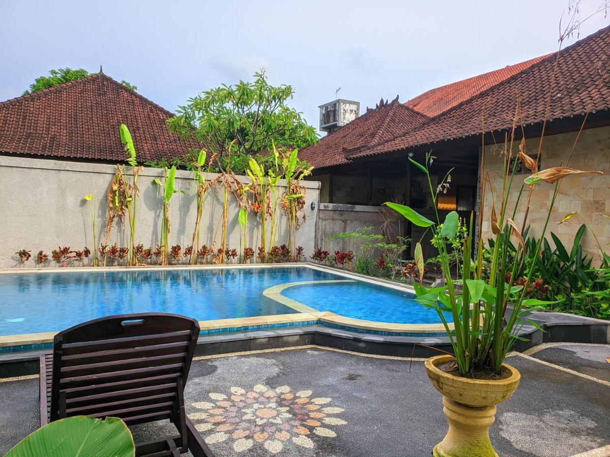 Taman Sari 3*