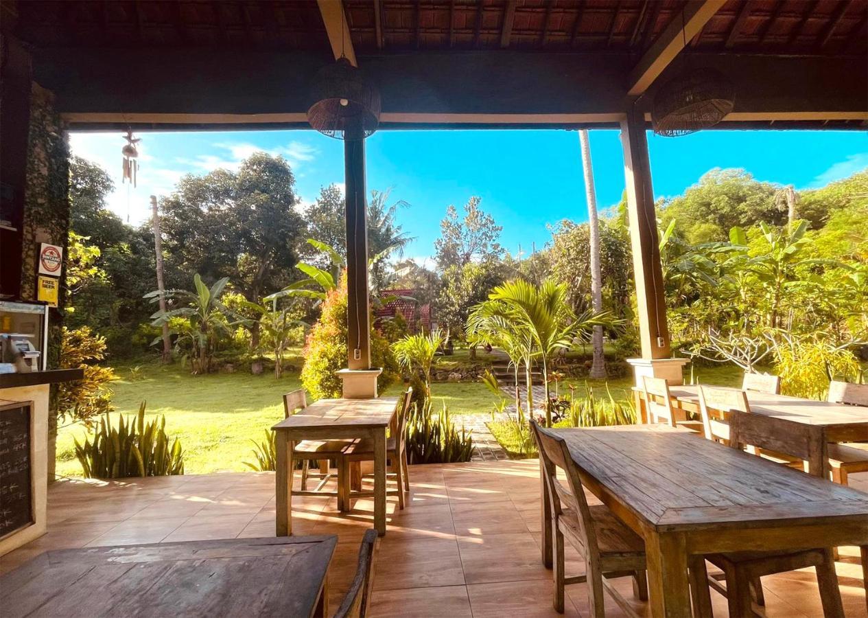 Apit Lawang & Resto Guest house