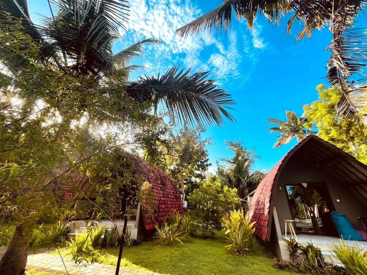 Apit Lawang & Resto Guest house Batununggul