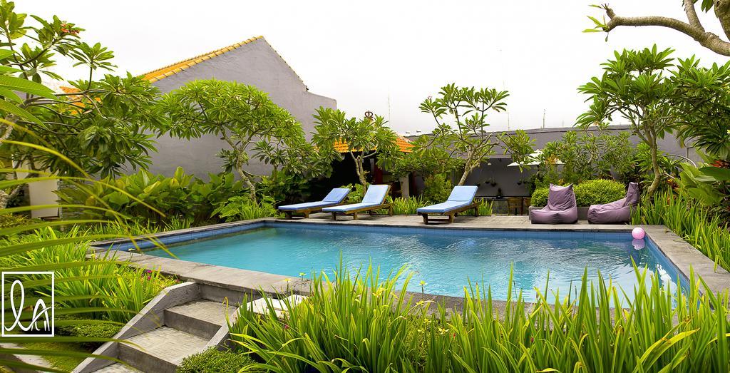 Aparthotel La House 3*