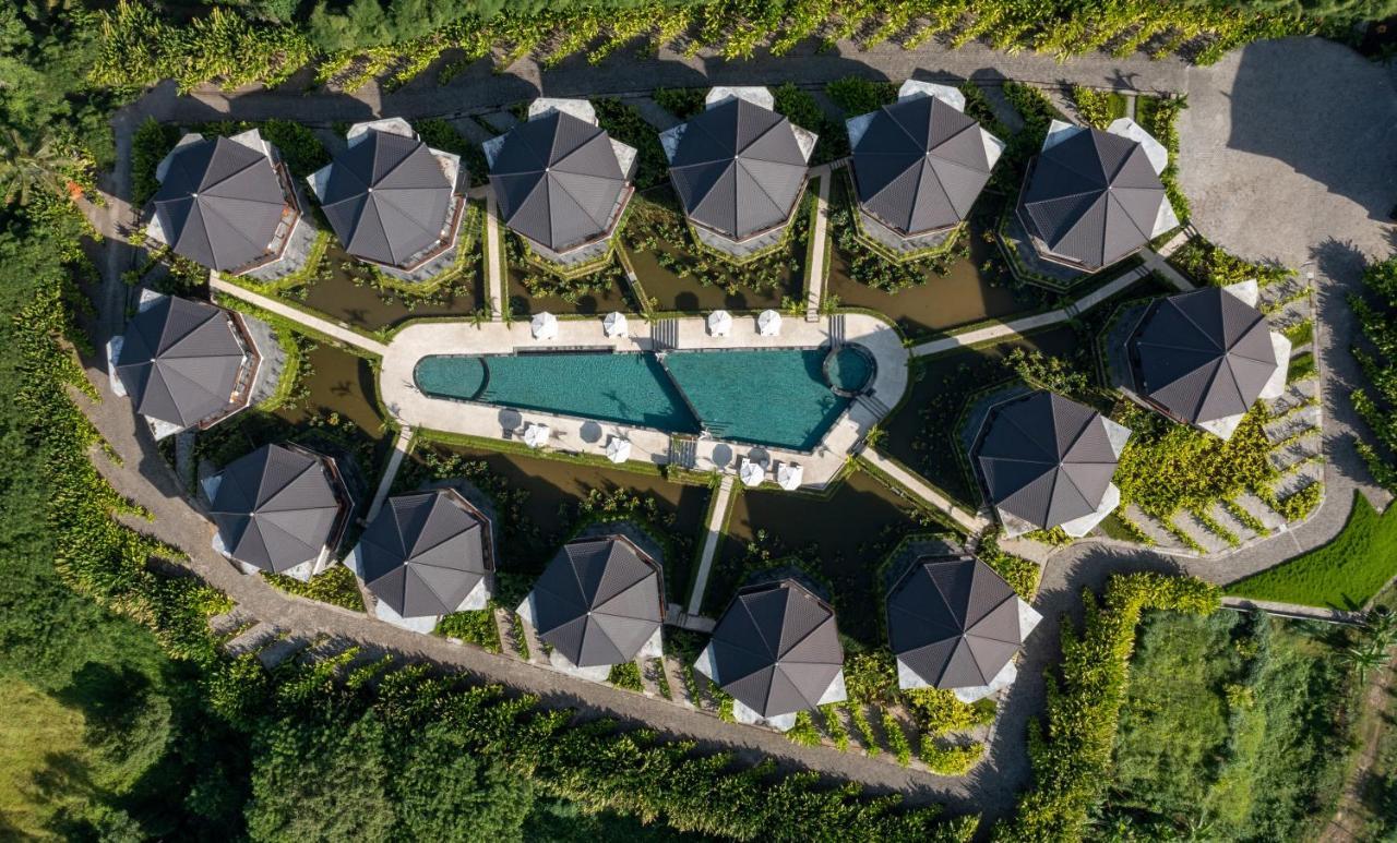 Swan Paradise A Pramana Experience 4*