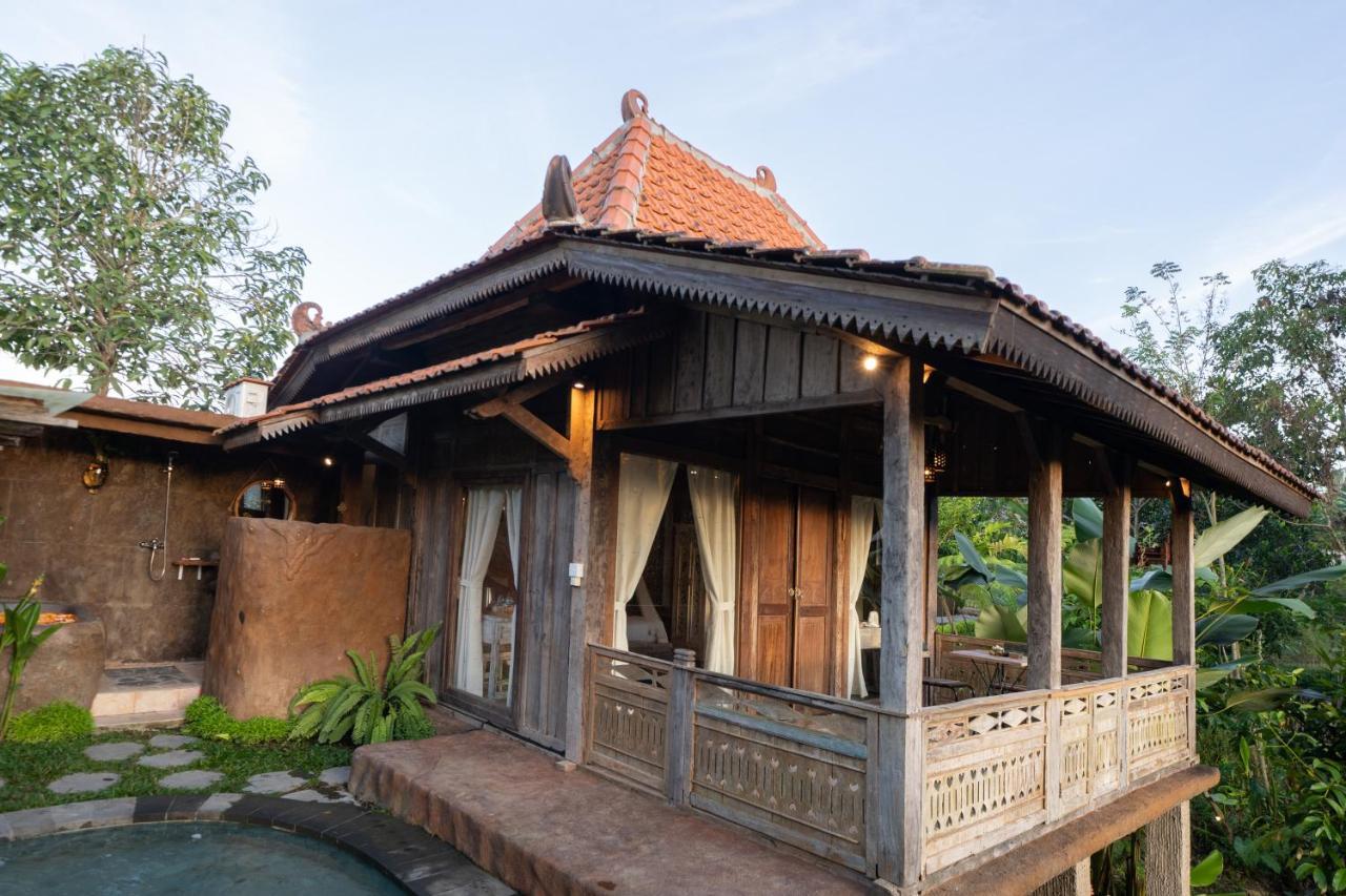 Umah Capung Sebatu