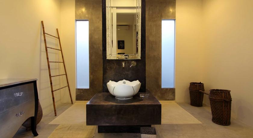 Mutiara Putih By Optimum Bali Villa *