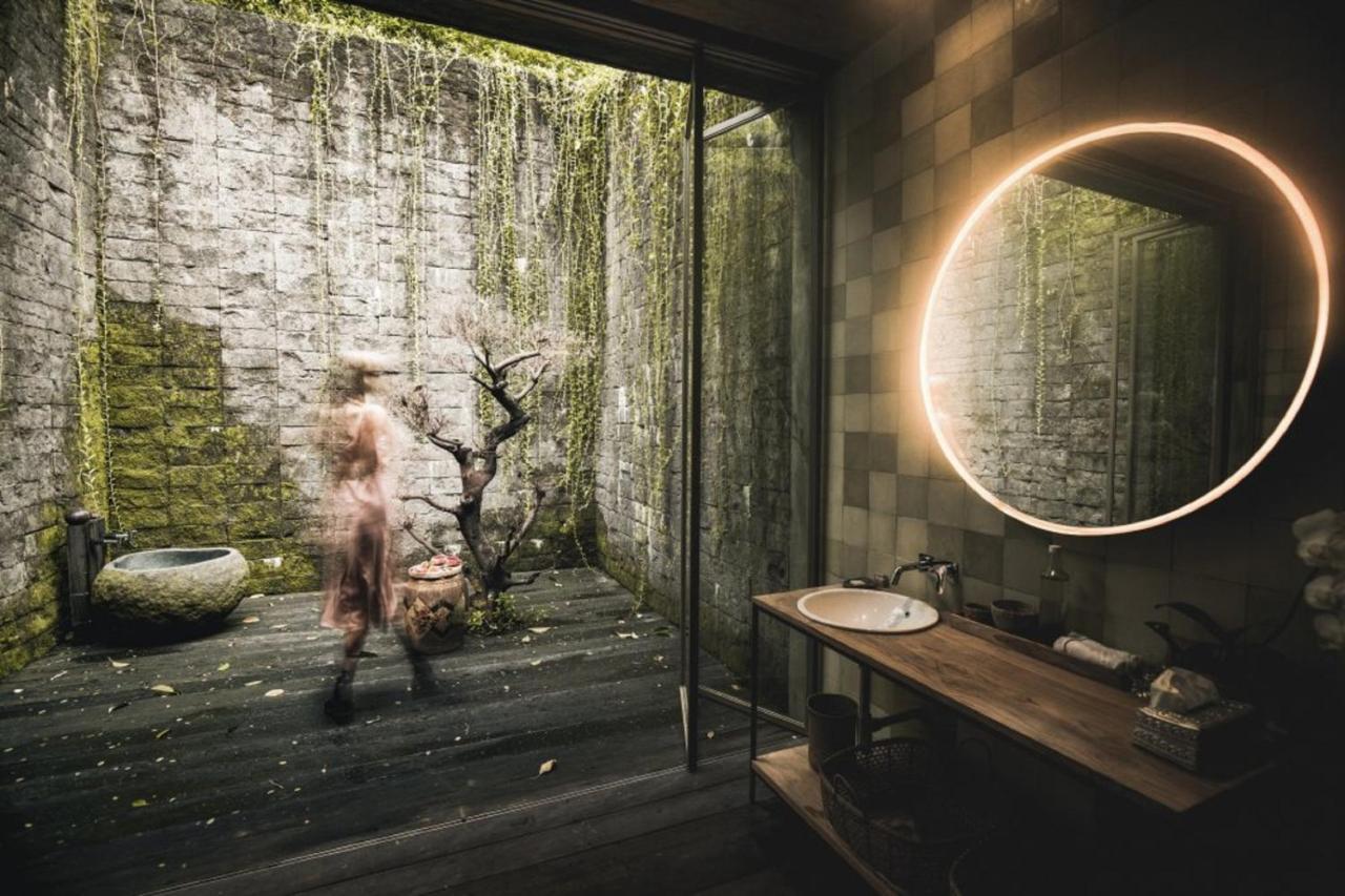 Chameleon Bali Villa *