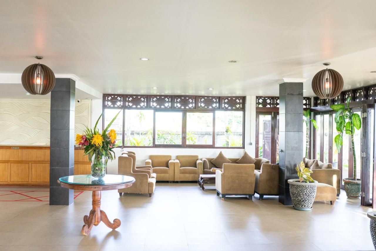 Arton & Club 4*