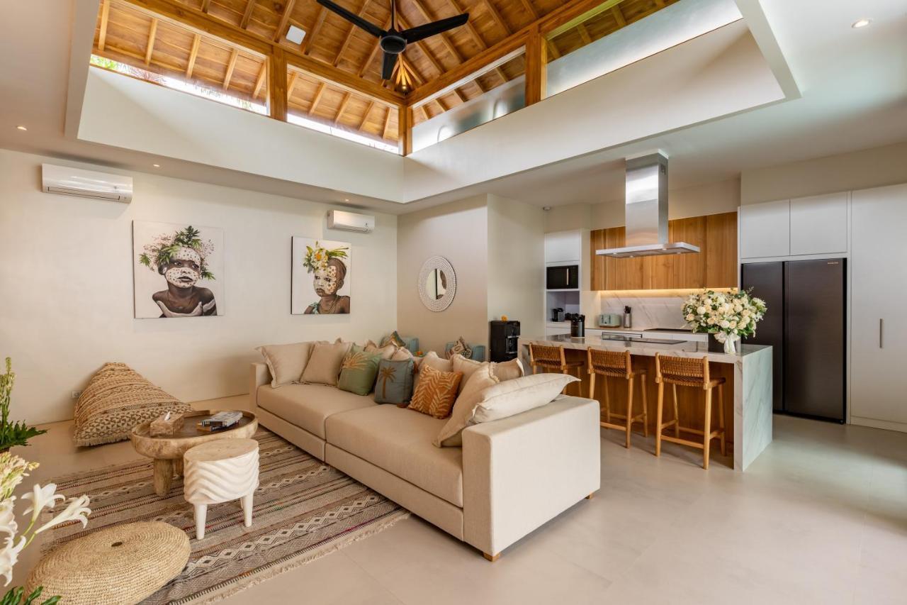 Brand New 5 Bd Luxury 300m To Villa
