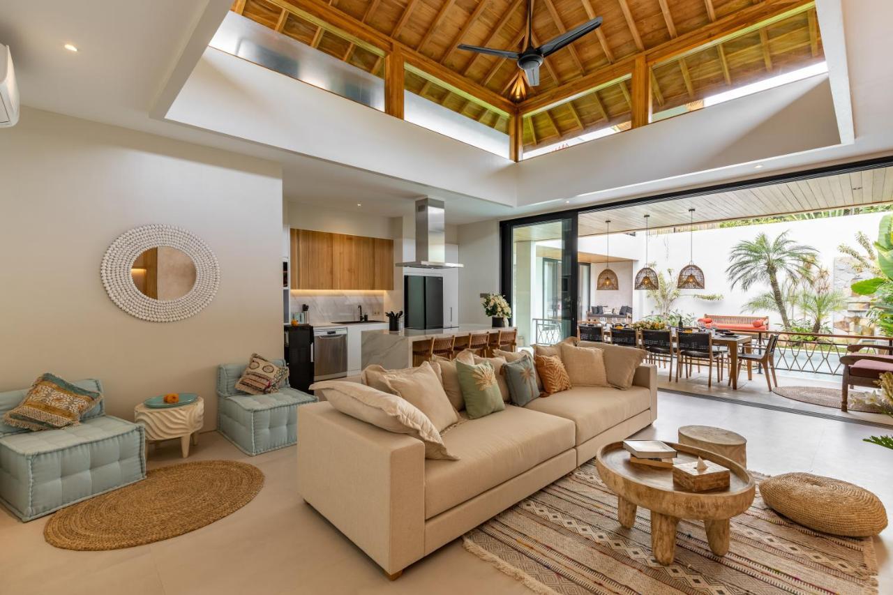Brand New 5 Bd Luxury 300m To Villa