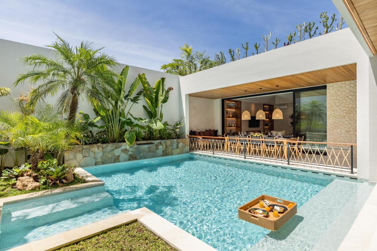 Brand New 5 Bd Luxury 300m To Villa Seminyak (Bali)