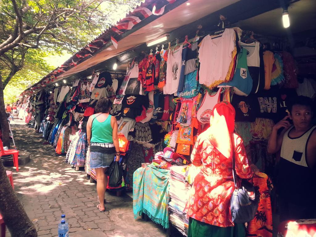 Hostel Bread And Jam Kuta (Bali)