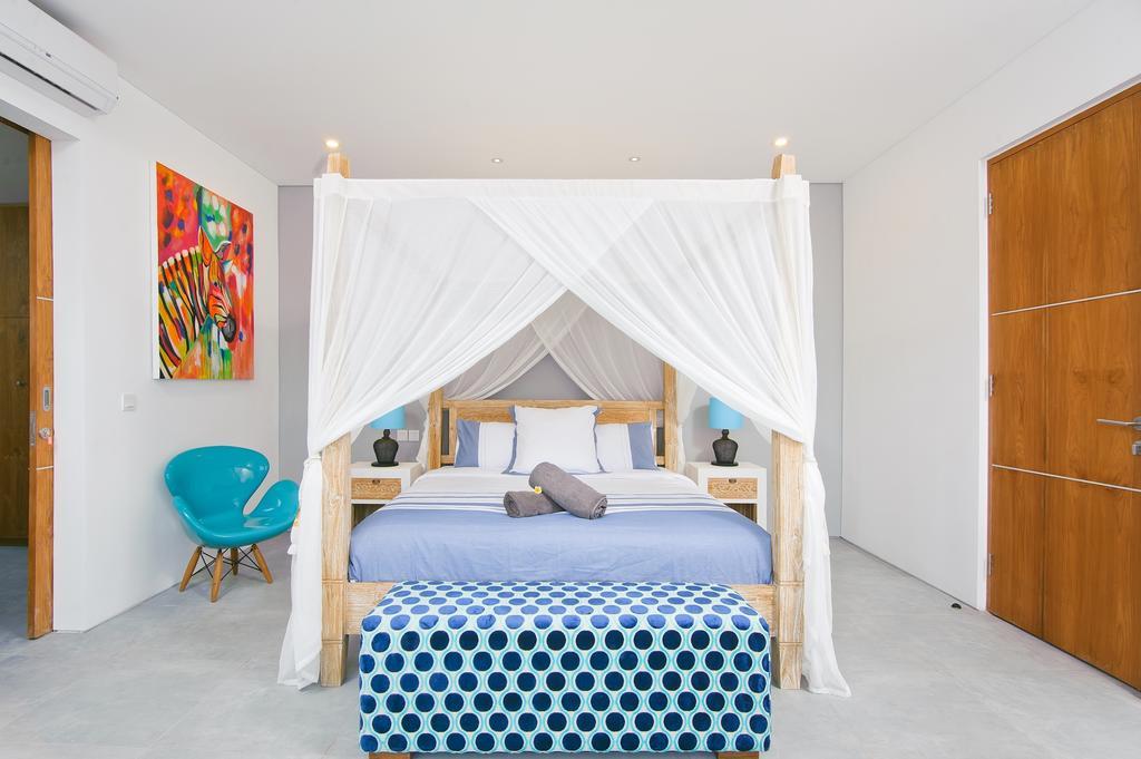 Azure Villa *