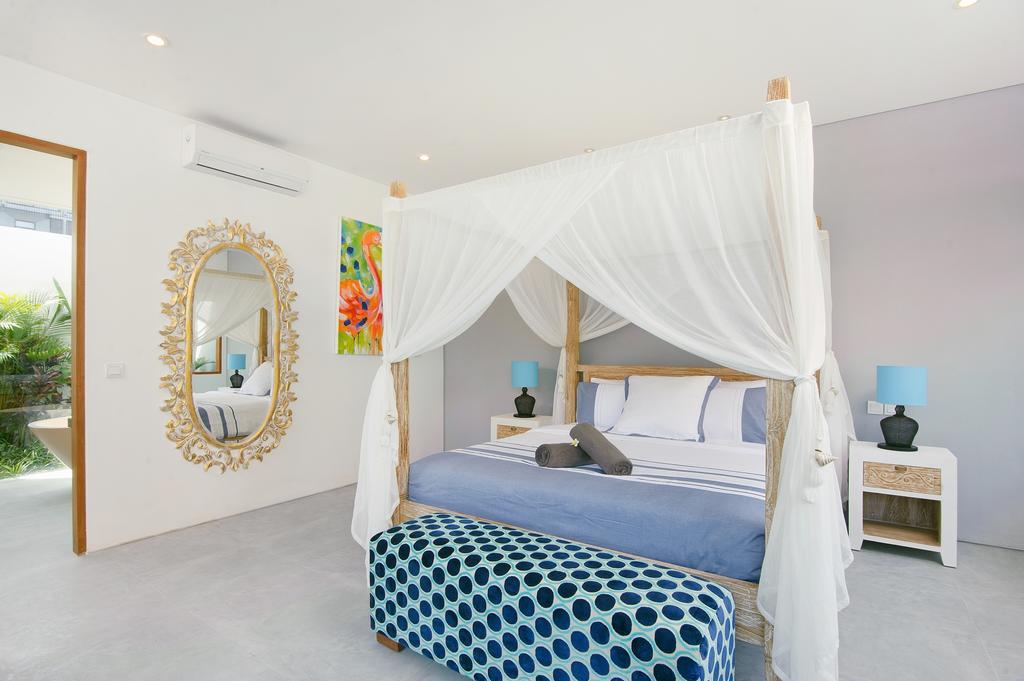 Azure Villa *