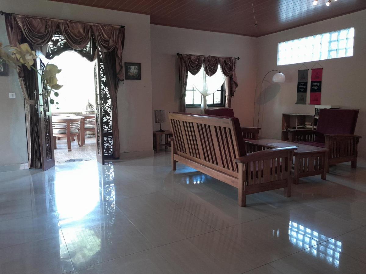 Harmony House 2* Padangbai (Bali)