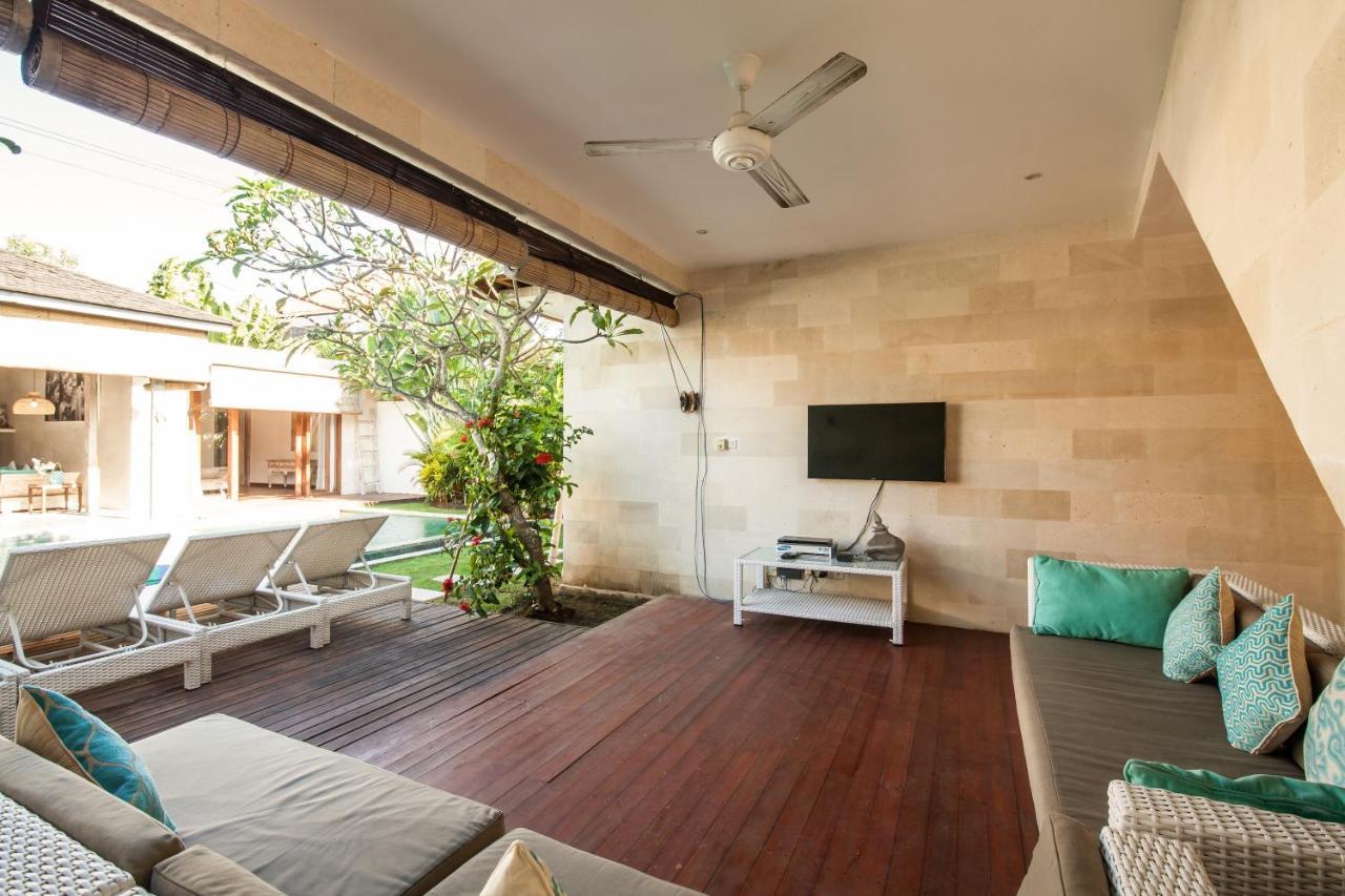 Lovely 4br Private Pool With Sundeck! 10mins Ride To