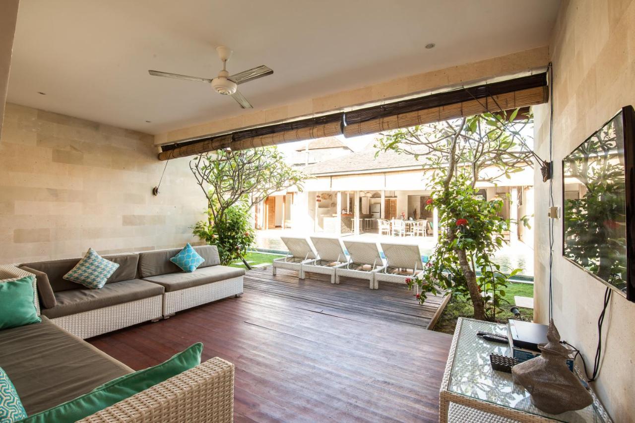 Lovely 4br Private Pool With Sundeck! 10mins Ride To Villa