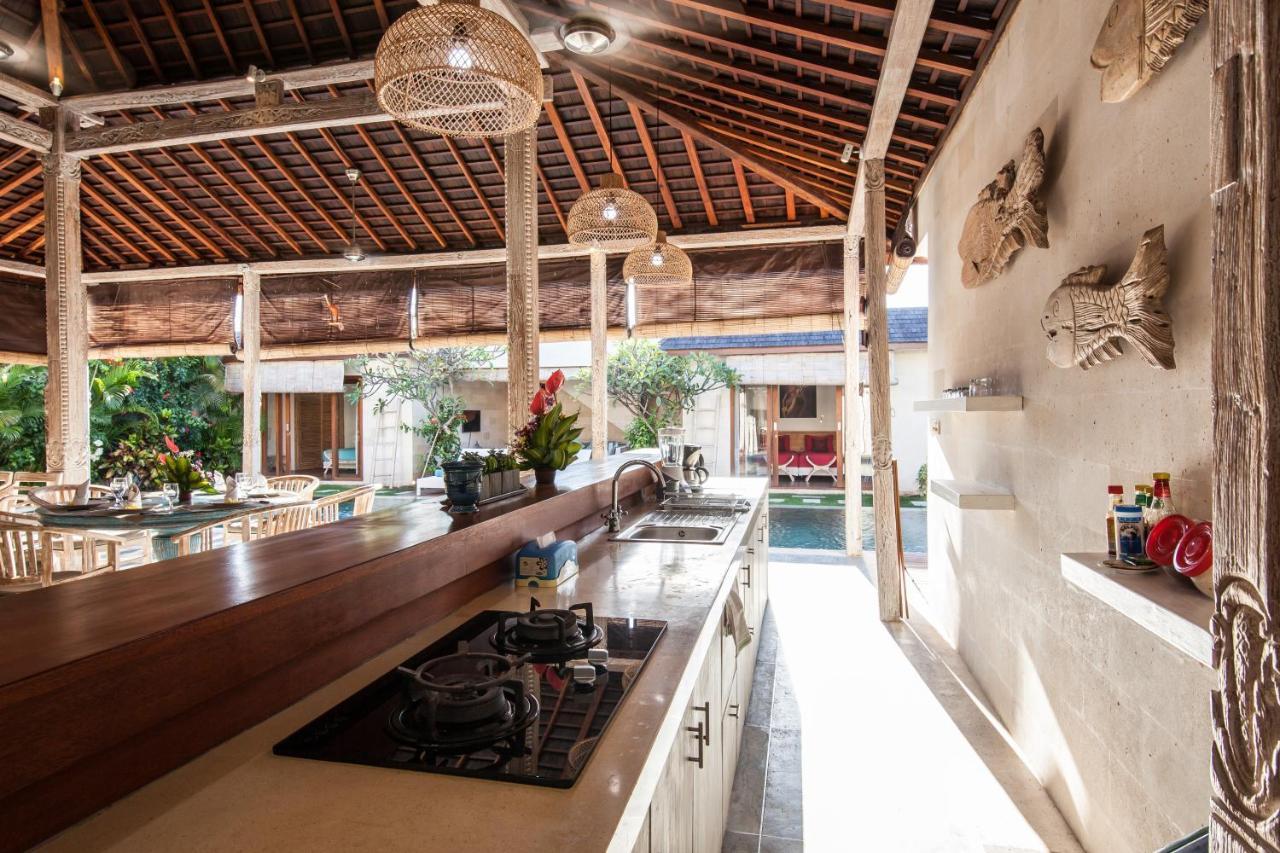 Lovely 4br Private Pool With Sundeck! 10mins Ride To Villa *