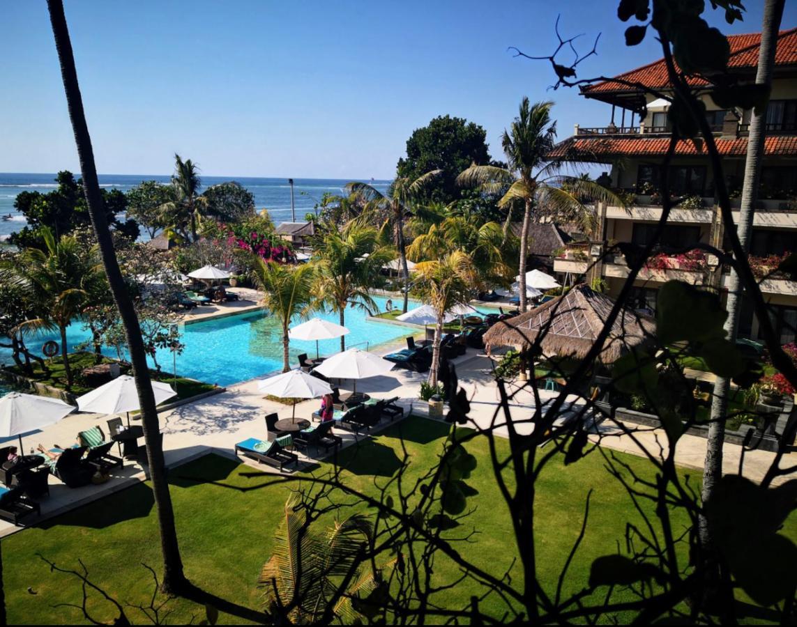 Peninsula Hotel 4*