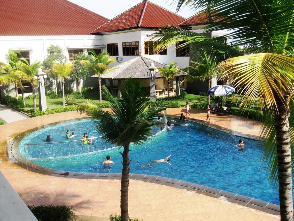 Mustika Hotel 4*