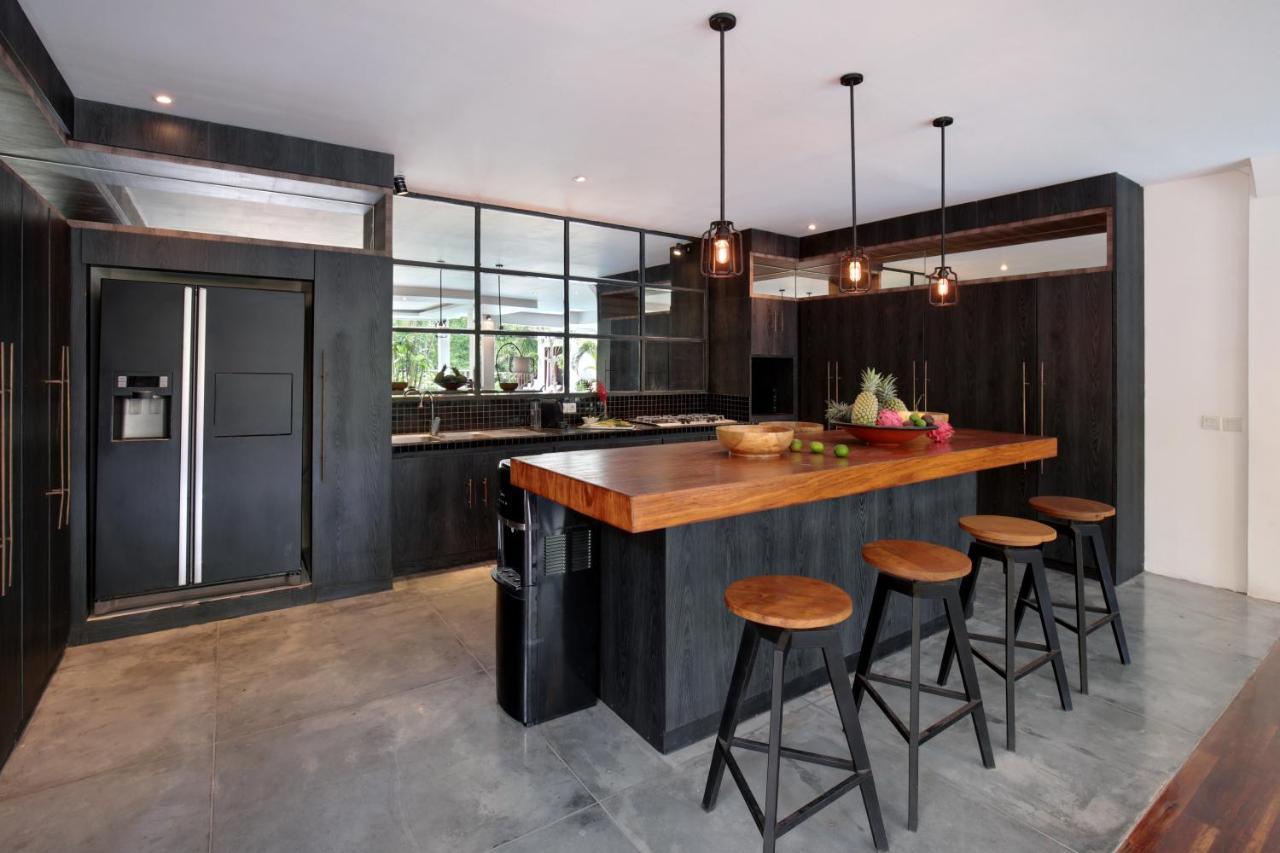 Think Know - Think Again! Stunning Large Luxxe 7bed Villa Canggu (Bali)