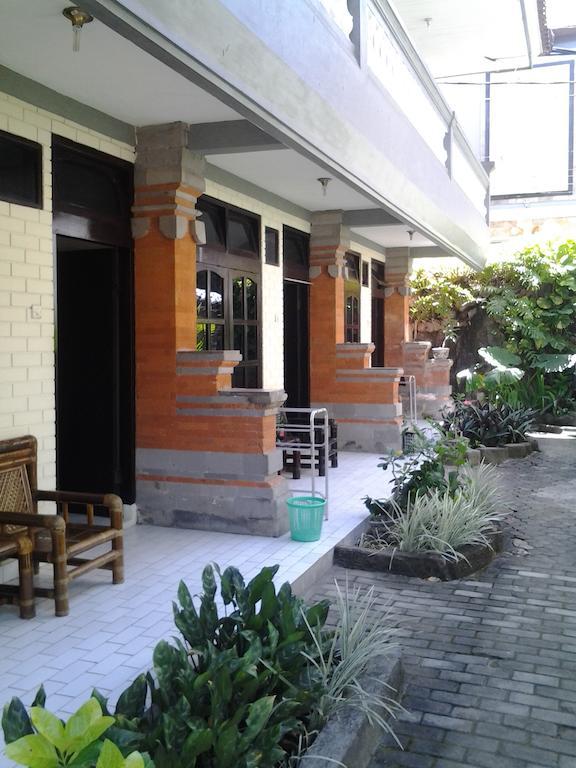 Mahendra Guest house 2*