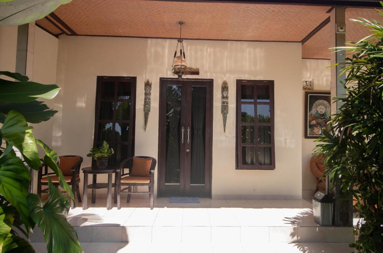 Giri Sari Bali Guest house *