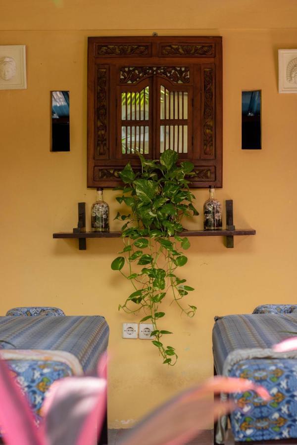 Giri Sari Bali Guest house *