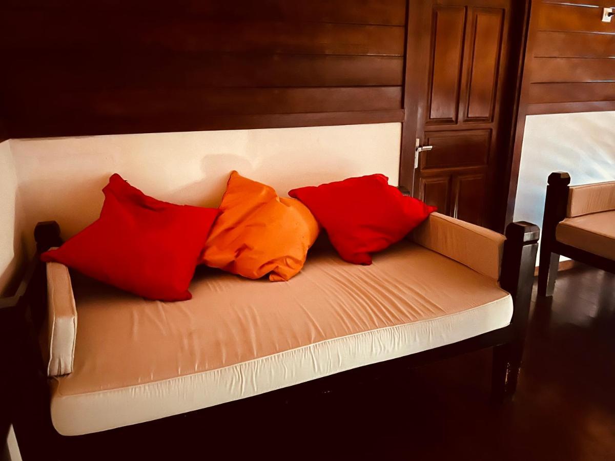 Villa Teman Lovina (Bali)