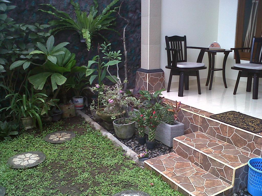 Homestay Kirana *