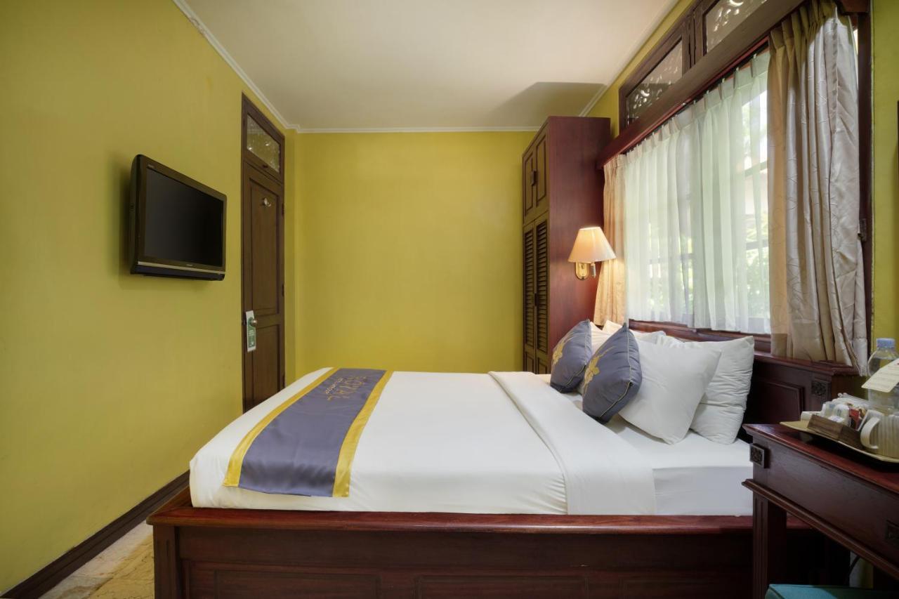 Royal And Bali Holiday park 3*