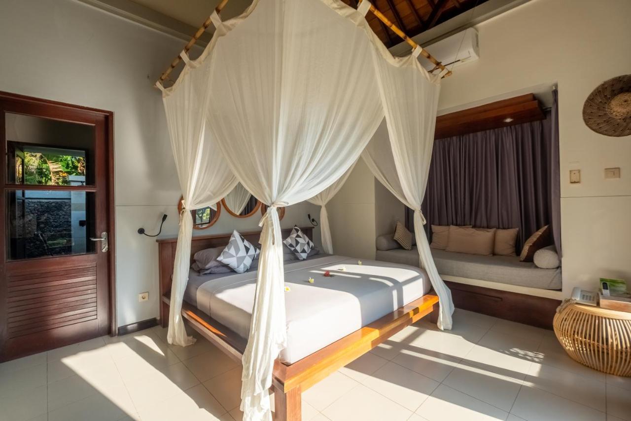 Santai Pemuteran (Bali)