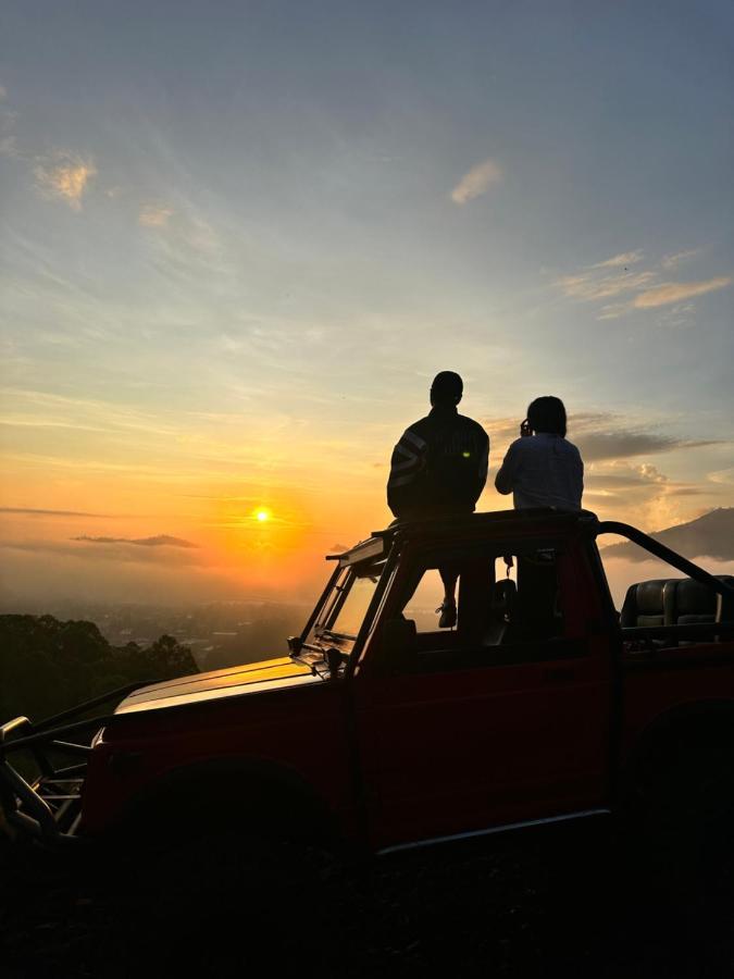 Batur Pyramid Guest house *