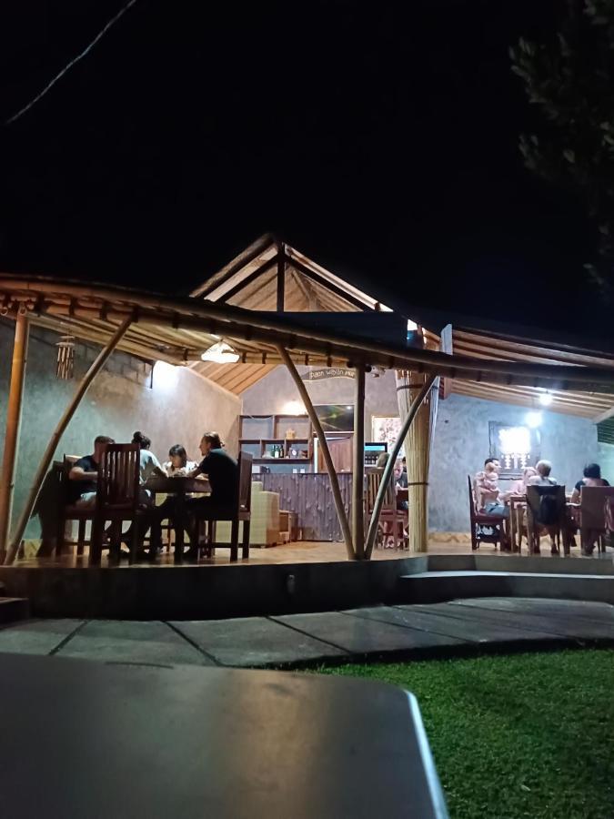 Menjangan View 3*