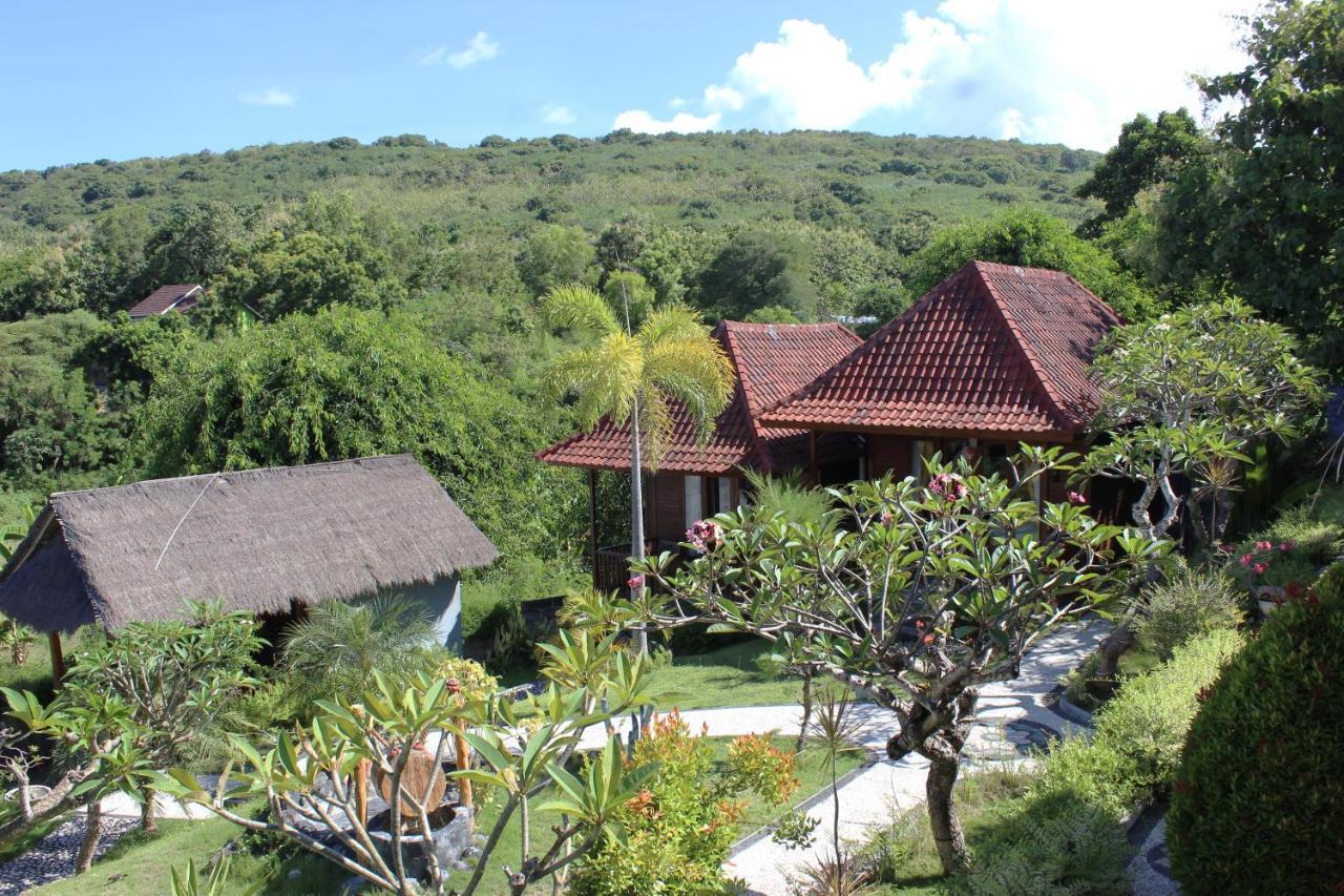 Bamboo Jungle View Holiday park Batununggul