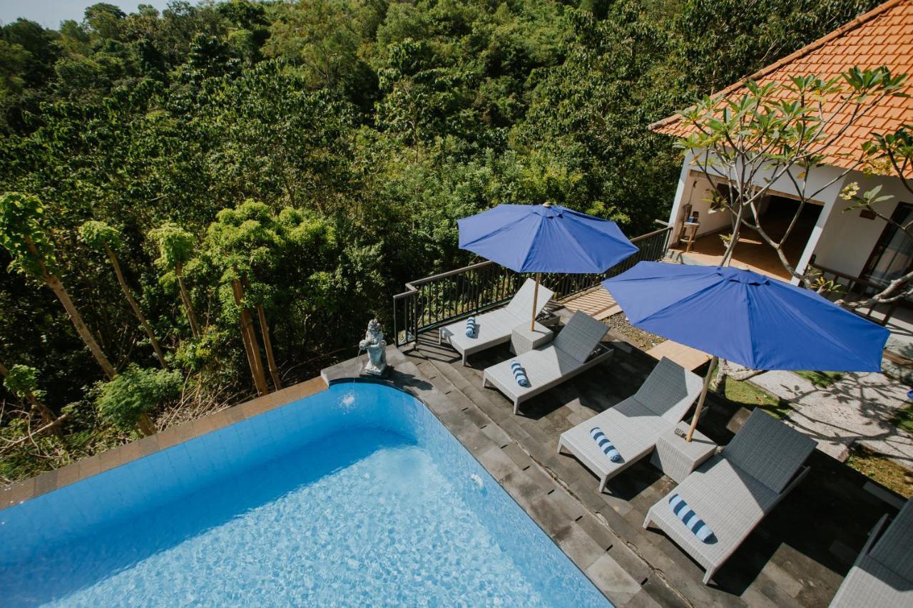 Abasan Hill And Hotel Toyapakeh