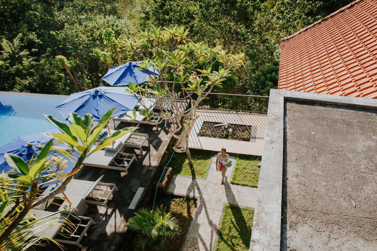 Abasan Hill And Hotel Toyapakeh
