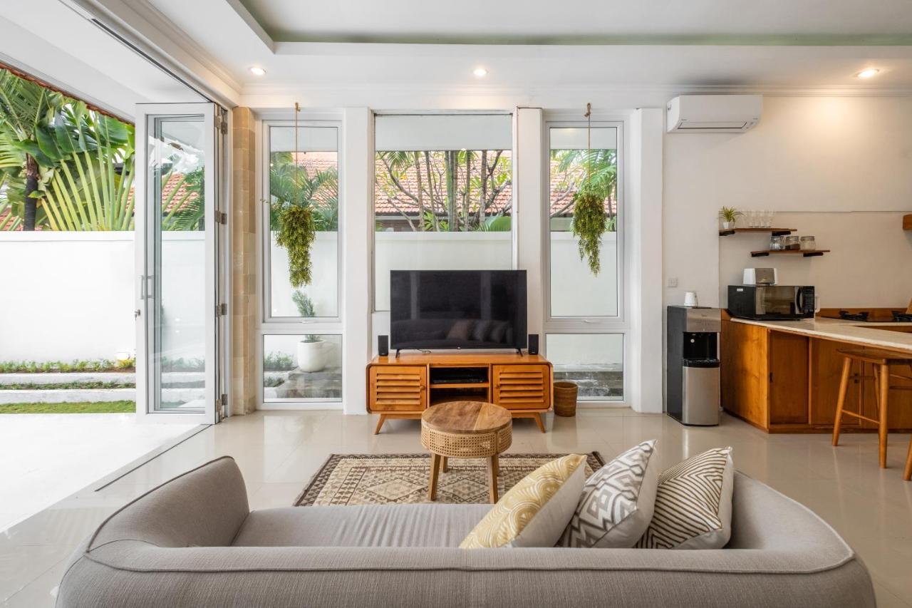 Platform Luxe 3br In By Azure Near Oldmans Villa Canggu (Bali)