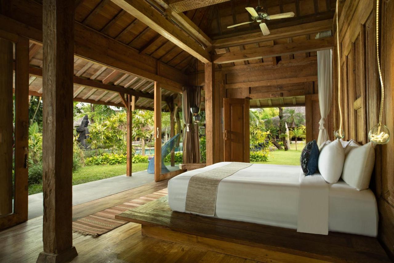 Resor Blue Karma Village