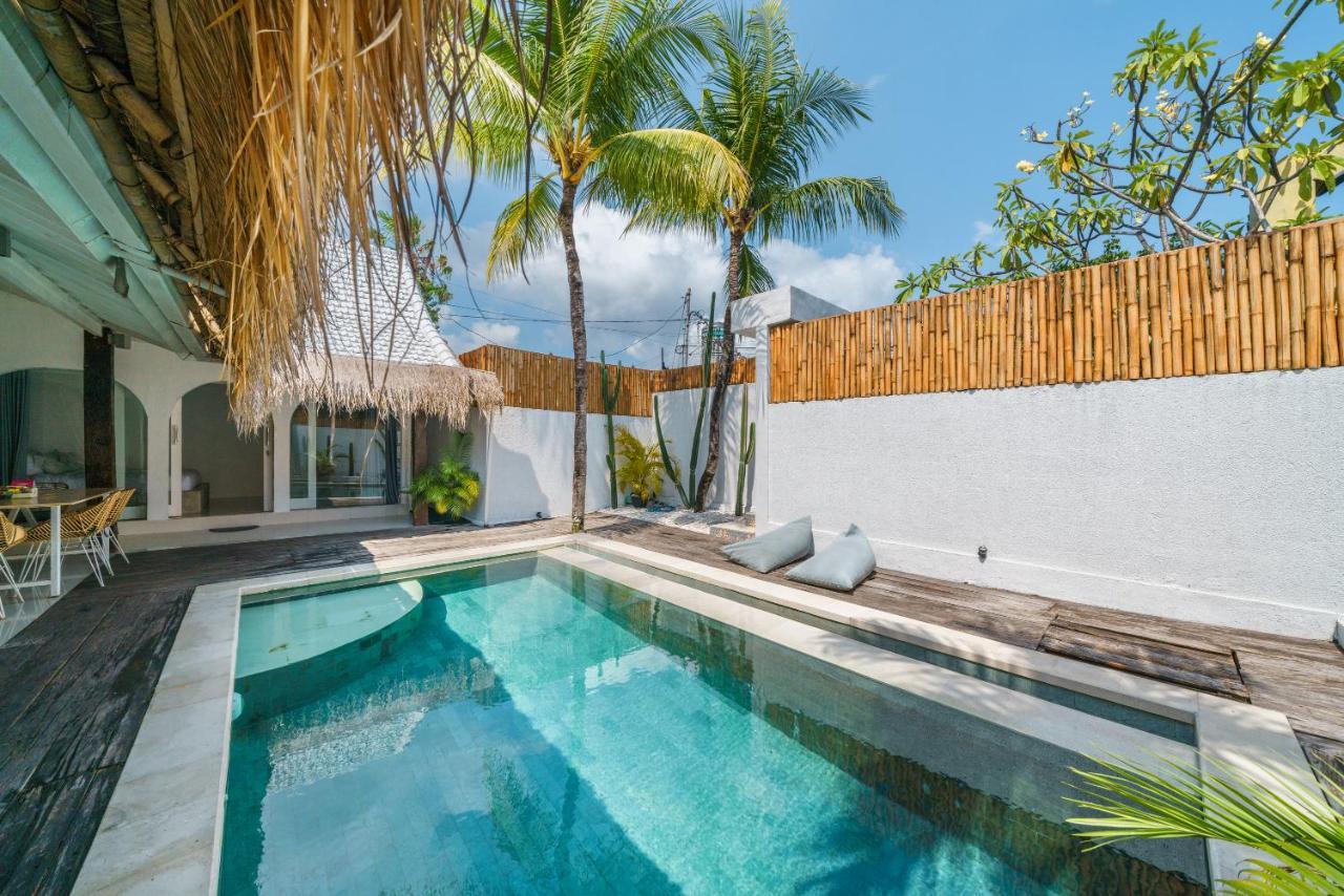 Santorini - Boho-chic 3-bedroom In The Heart Of Berawa! Canggu (Bali)