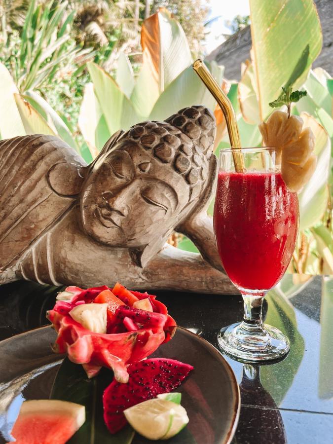 Two Smiling Buddhas Resort