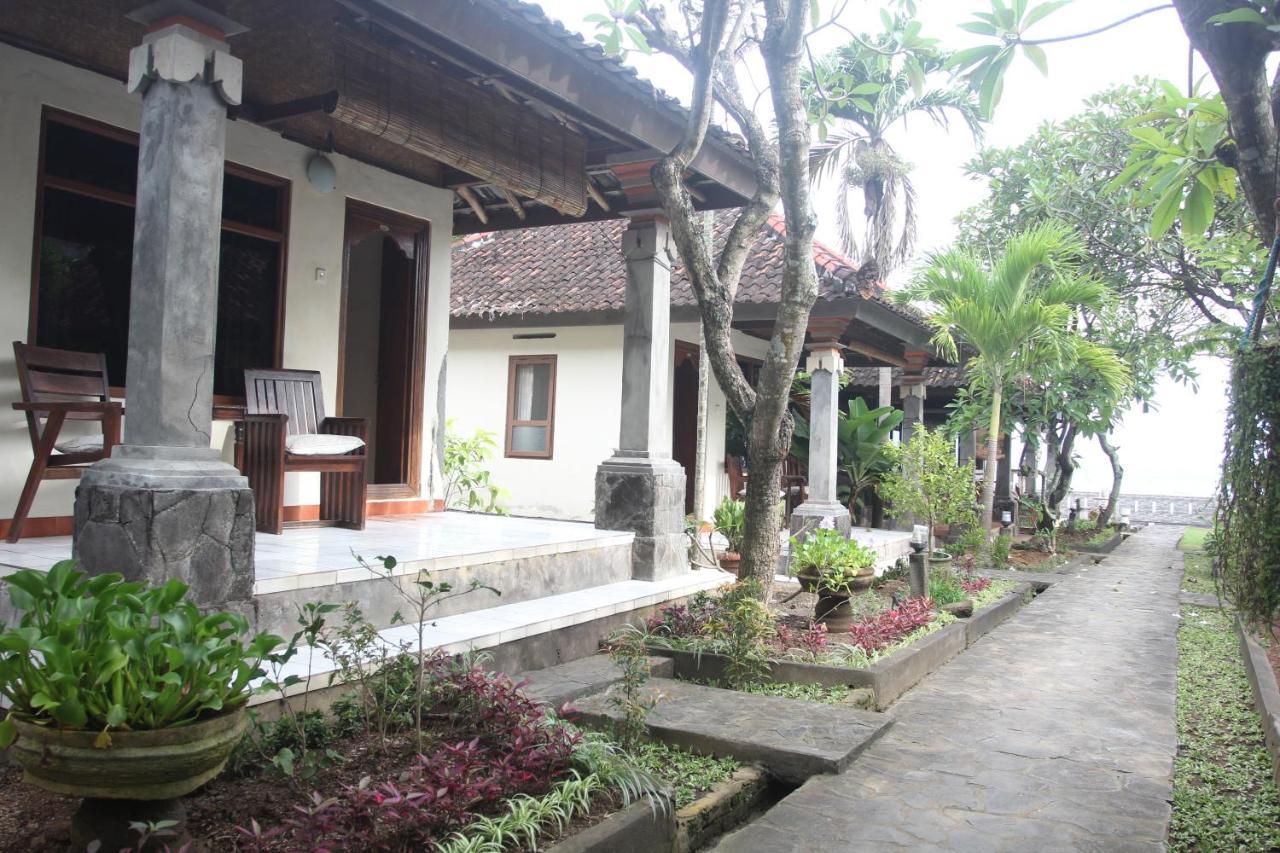 Temple Cafe &