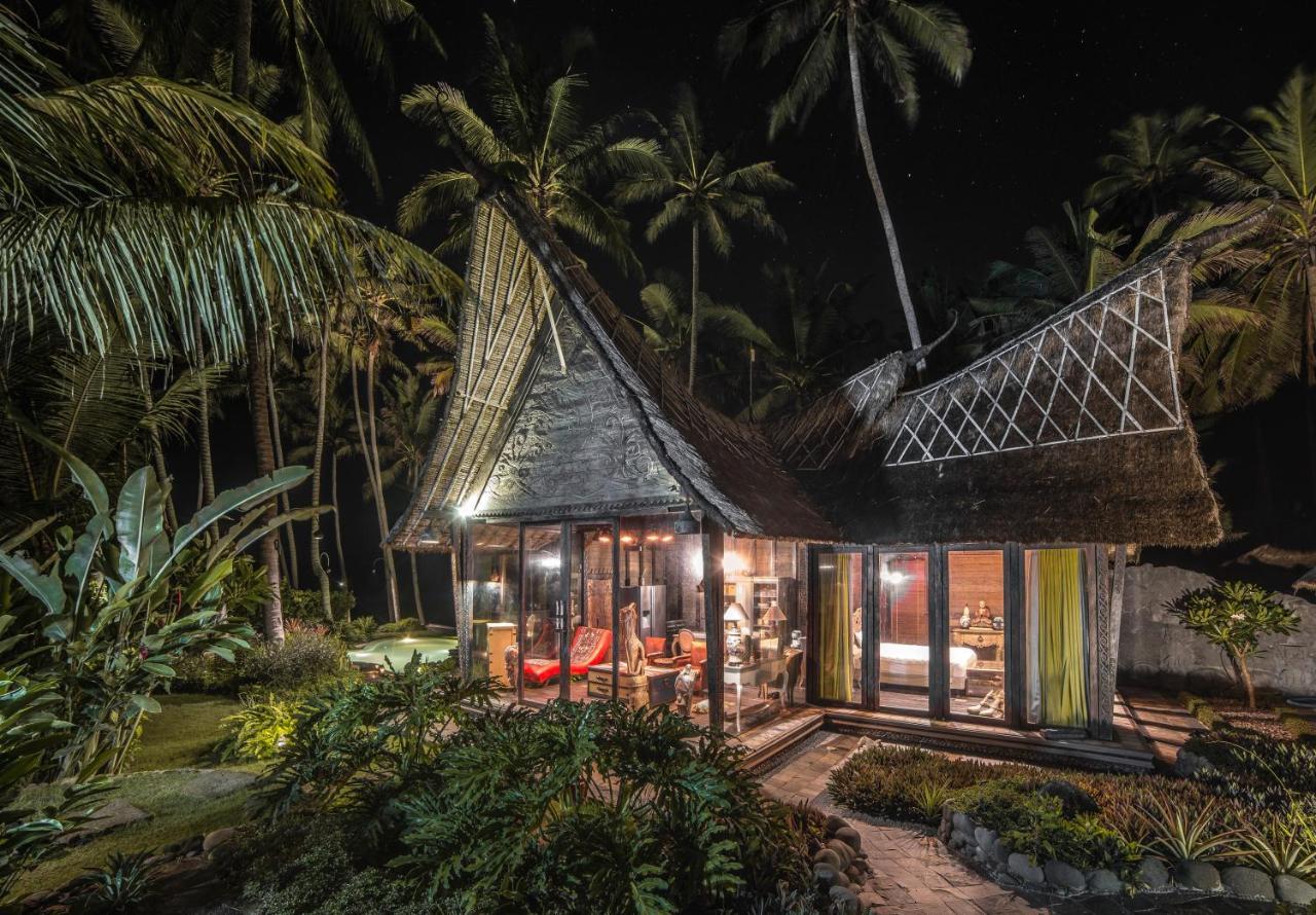 Absolute Beachfront Laut Villa Tabanan (Bali)