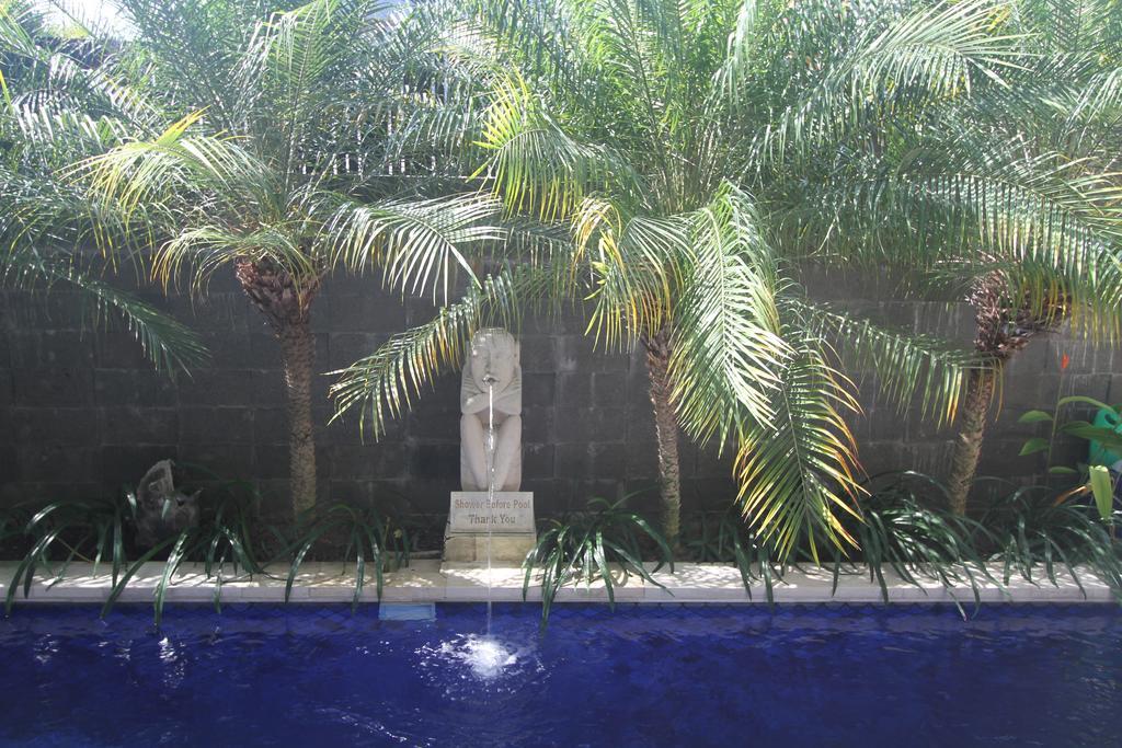 Kedis Bali * Kuta (Bali)