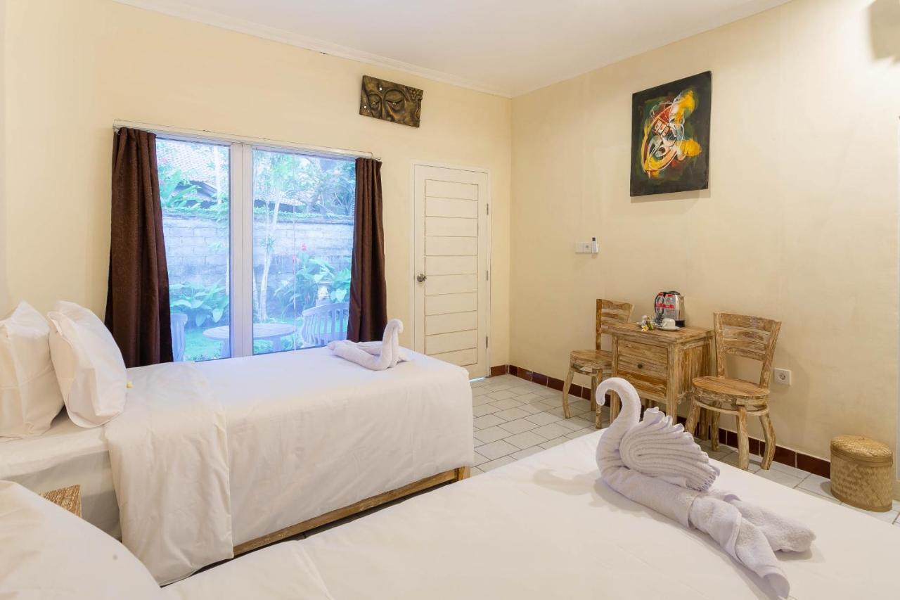 Utama Front Guest house *